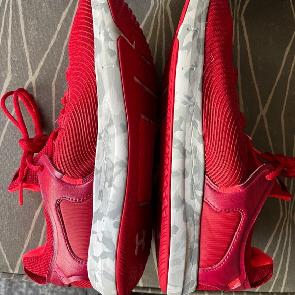 Men’s Underarmour Hovr trainers, Size 10 - Picture 1 of 3